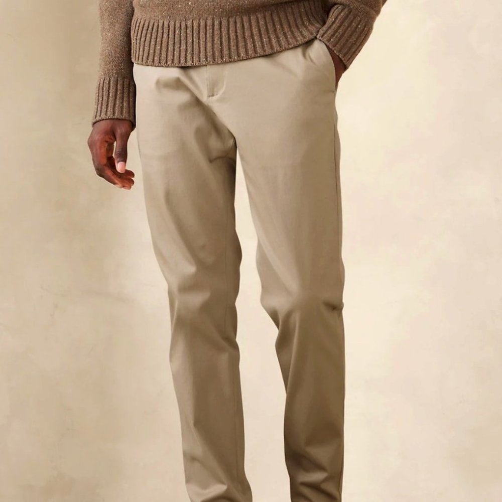 BANANA REPUBLIC MENS RAPID MOVEMENT SLIM FIT CHINO - AIDEN SLIM FIT
